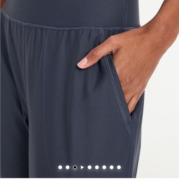 Old Navy Women's Joggers in Black, Navy, and Burgundy - Picture 5 of 7